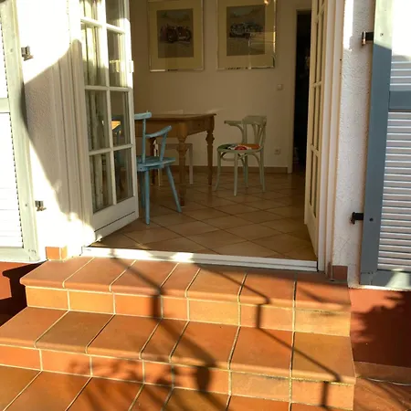 Inge's Arthouse & Gardenlounge, Bei Frankfurt * Eschborn