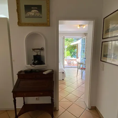 Inge's Arthouse & Gardenlounge, Bei Frankfurt Apartmán Eschborn