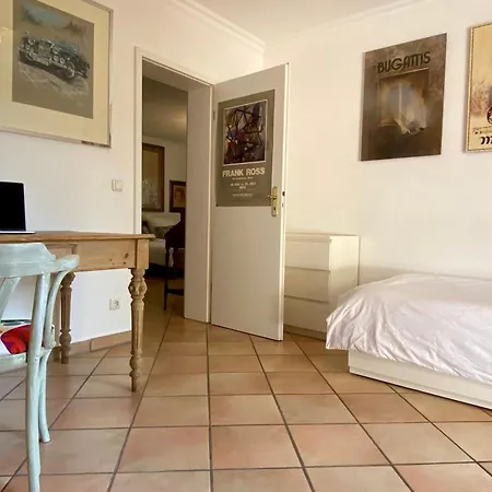 Apartman Inge's Arthouse & Gardenlounge, Bei Frankfurt *